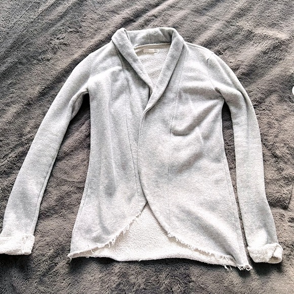 FREE 🆓 with Any Two Purchases - Garage Clothing Cardigan, in light grey color - Picture 2 of 3